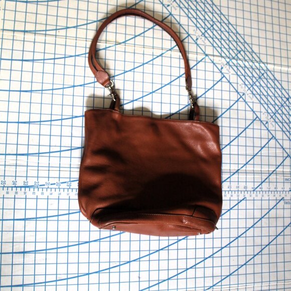 Vintage CATS Pebbled Leather Tote, Made in Spain - Picture 6 of 12